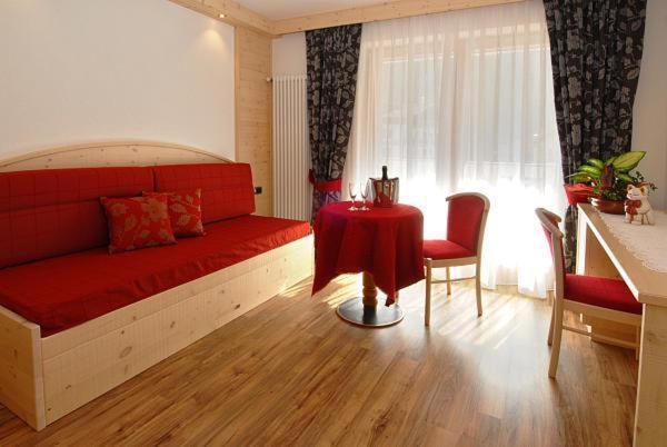 Hotel Flora Alpina Campitello di Fassa Bilik gambar
