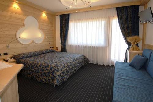 Hotel Flora Alpina Campitello di Fassa Luaran gambar