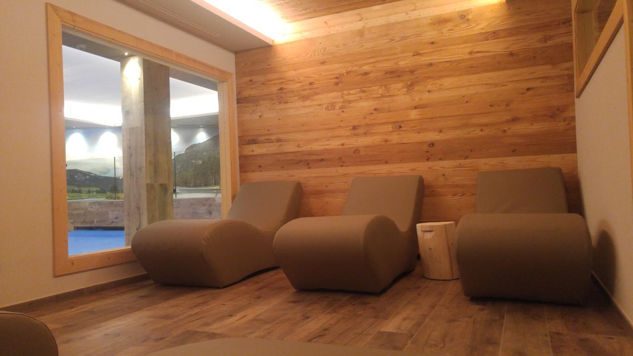 Hotel Flora Alpina Campitello di Fassa Luaran gambar